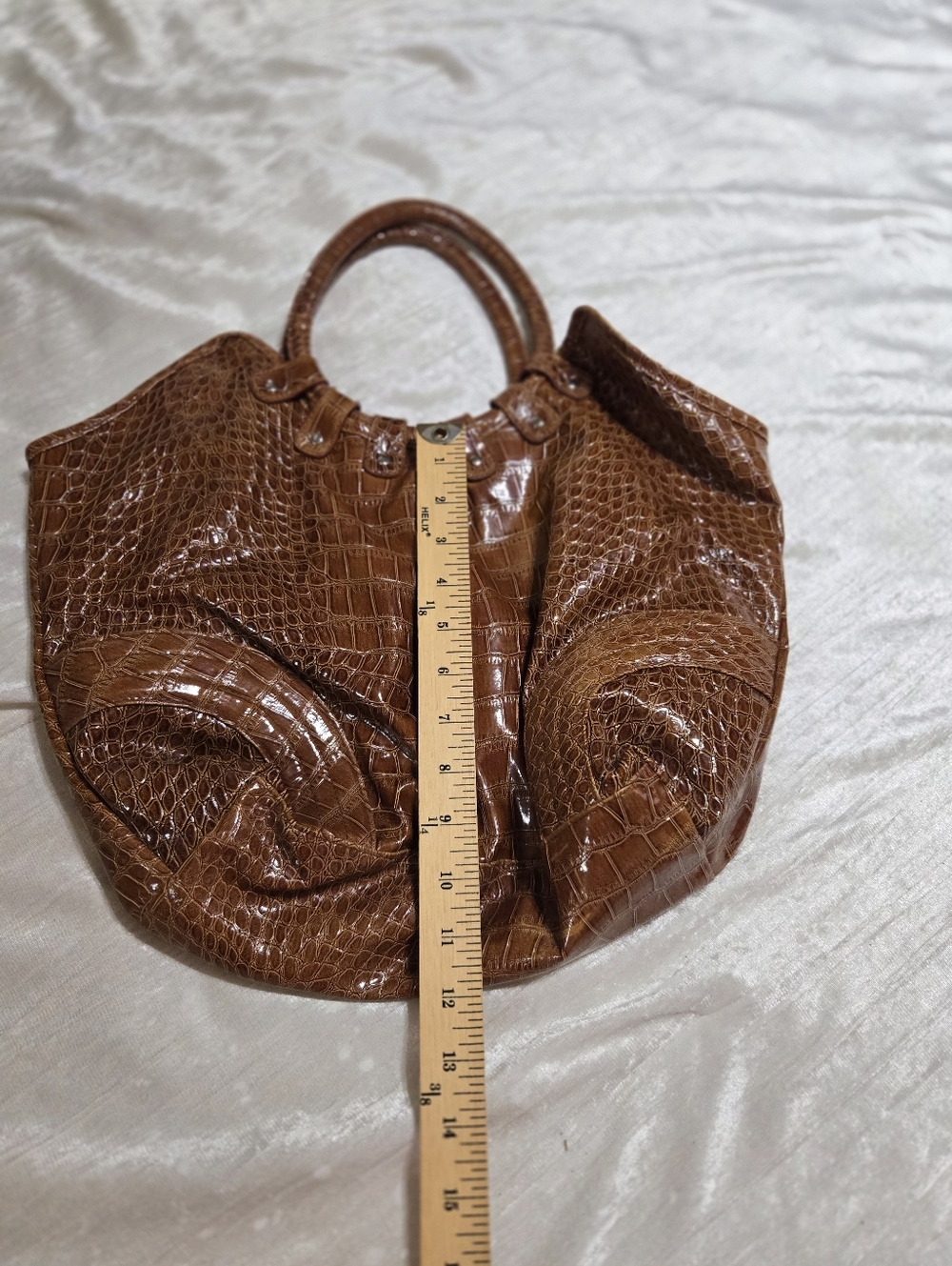 Croc-Embossed Brown Faux Leather Tote Bag - Picture 5 of 7